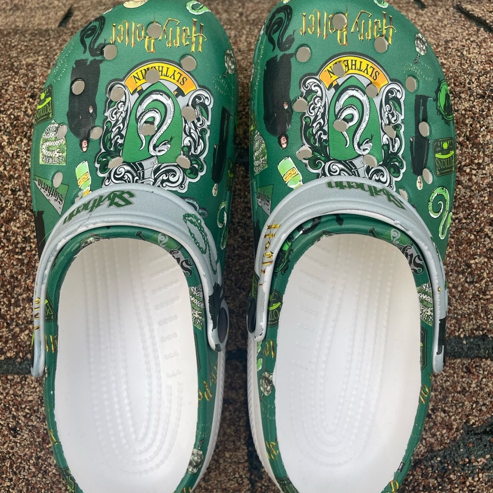 Slytherin Clogs - Green